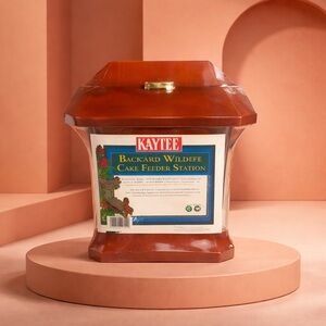 Kaytee Backyard Wildlife Cake Feeder Station